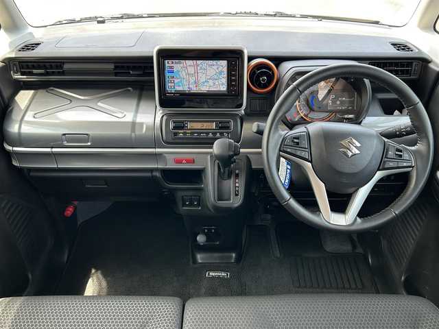 スズキ スペーシア ギア HYBRID XZ 兵庫県 2021(令3)年 1.5万km シフォンアイボリーM クリアランスソナー/クルーズコントロール/バックカメラ/前後ドライブレコーダー/ビルトインETC/LEDヘッドライト/純正SDナビ/スイッチスタート/Bluetooth接続/両側パワースライドドア/純正フロアマット/フルセグTV