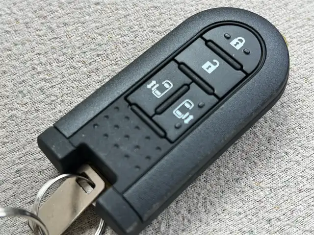 ダイハツ ムーヴ キャンバス X メイクアップ SA Ⅲ 岩手県 2018(平30)年 5.3万km ブラックマイカメタリック スマートアシスト/　　・衝突回避支援ブレーキ/　　・車線逸脱警報/　　・誤発進抑制制御/メモリナビ/　　BT/CD/DVD/バックカメラ/両側パワースライドドア/HIDオートライト/スマートキー/ETC