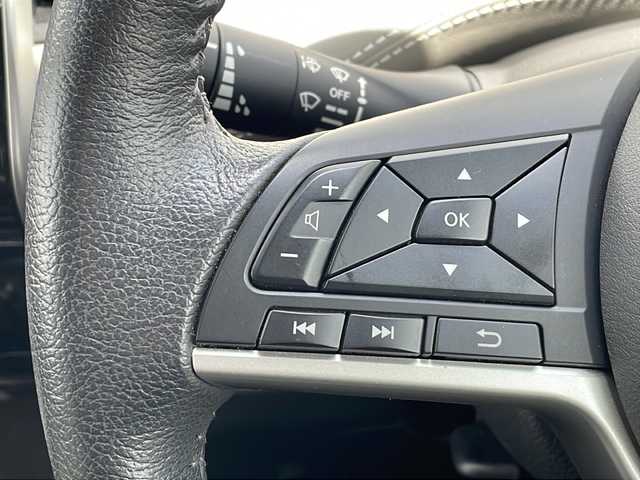 日産 セレナ e－パワー ハイウェイスター V 三重県 2019(令1)年 3.8万km ダイヤモンドブラック 純正ナビ/全周囲カメラ/クルーズコントロール/フリップダウンモニター/両側パワースライドドア/横滑り防止/ビルトインETC/ドライブレコーダー/LEDヘッドライト/オートライト/ウィンカーミラー/純正15インチアルミホイール/プッシュスタート/スマートキー/純正フロアマット/スペアキー/パーキングアシスト/電動格納ミラー/禁煙車/取扱説明書/保証書