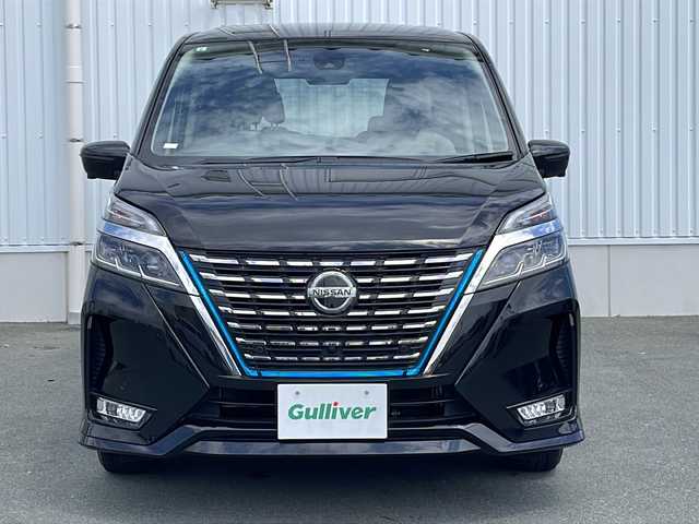 日産 セレナ e－パワー ハイウェイスター V 三重県 2019(令1)年 3.8万km ダイヤモンドブラック 純正ナビ/全周囲カメラ/クルーズコントロール/フリップダウンモニター/両側パワースライドドア/横滑り防止/ビルトインETC/ドライブレコーダー/LEDヘッドライト/オートライト/ウィンカーミラー/純正15インチアルミホイール/プッシュスタート/スマートキー/純正フロアマット/スペアキー/パーキングアシスト/電動格納ミラー/禁煙車/取扱説明書/保証書