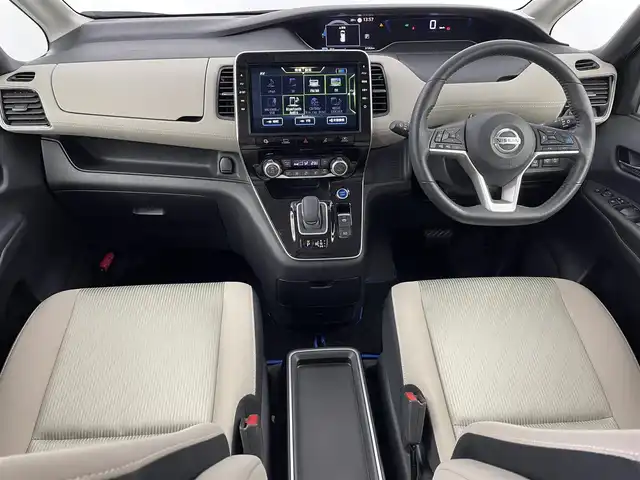 日産 セレナ e－パワー ハイウェイスター V 大阪府 2019(令1)年 3.8万km ダイヤモンドブラック プロパイロット/エマージェンシーブレーキ/フリップダウンモニター/純正メモリナビ/　　CD/DVD/BT/フルセグTV/アラウンドビューモニター/両側パワースライドドア/LEDオートライト/フォグランプ/純正15インチアルミホイール/車線逸脱防止支援システム/車線逸脱警報/オートブレーキホールド/コーナーセンサー/スマートキー/ビルトインETC