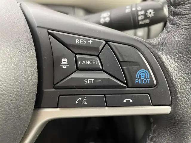 日産 セレナ e－パワー ハイウェイスター V 大阪府 2019(令1)年 3.8万km ダイヤモンドブラック プロパイロット/エマージェンシーブレーキ/フリップダウンモニター/純正メモリナビ/　　CD/DVD/BT/フルセグTV/アラウンドビューモニター/両側パワースライドドア/LEDオートライト/フォグランプ/純正15インチアルミホイール/車線逸脱防止支援システム/車線逸脱警報/オートブレーキホールド/コーナーセンサー/スマートキー/ビルトインETC