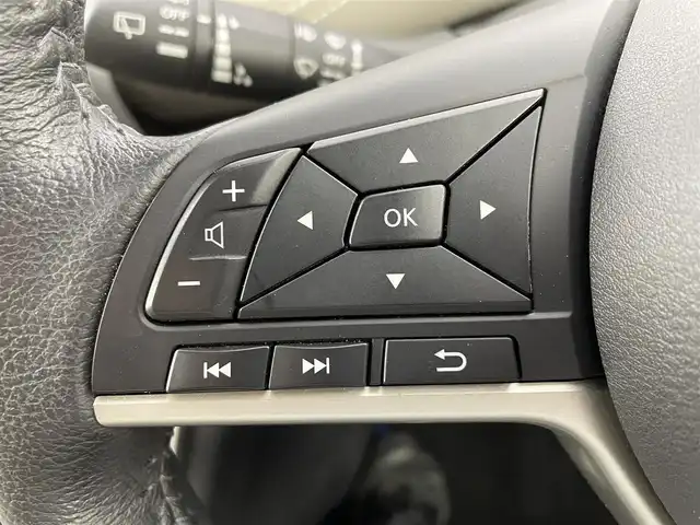 日産 セレナ e－パワー ハイウェイスター V 大阪府 2019(令1)年 3.8万km ダイヤモンドブラック プロパイロット/エマージェンシーブレーキ/フリップダウンモニター/純正メモリナビ/　　CD/DVD/BT/フルセグTV/アラウンドビューモニター/両側パワースライドドア/LEDオートライト/フォグランプ/純正15インチアルミホイール/車線逸脱防止支援システム/車線逸脱警報/オートブレーキホールド/コーナーセンサー/スマートキー/ビルトインETC