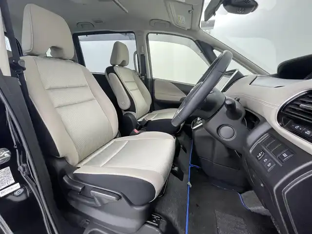 日産 セレナ e－パワー ハイウェイスター V 大阪府 2019(令1)年 3.8万km ダイヤモンドブラック プロパイロット/エマージェンシーブレーキ/フリップダウンモニター/純正メモリナビ/　　CD/DVD/BT/フルセグTV/アラウンドビューモニター/両側パワースライドドア/LEDオートライト/フォグランプ/純正15インチアルミホイール/車線逸脱防止支援システム/車線逸脱警報/オートブレーキホールド/コーナーセンサー/スマートキー/ビルトインETC