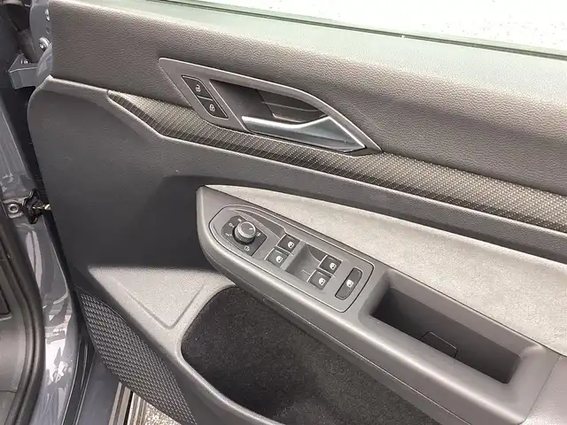 フォルクスワーゲン ＶＷ ゴルフ eTSI Rライン 千葉県 2021(令3)年 3.5万km グレー DiscoverProパッケージ/テクノロジーパッケージ/・駐車支援システム/・ヘッドアップディスプレイ/・IQ.LIGHT/前席シートヒーター/3ゾーン独立オートエアコン/スマートキー×2/ETC2.0