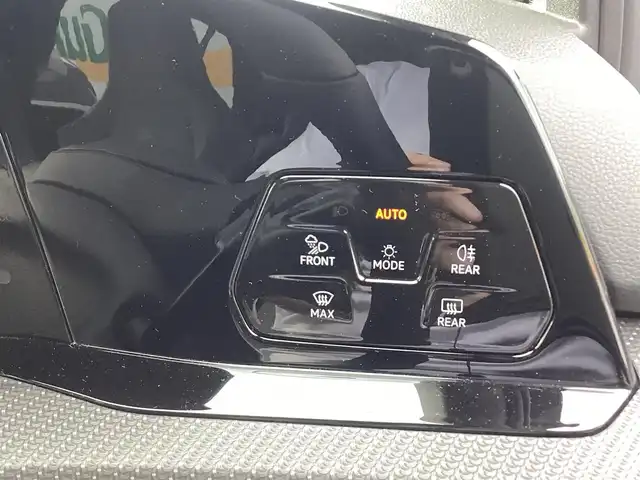 フォルクスワーゲン ＶＷ ゴルフ eTSI Rライン 千葉県 2021(令3)年 3.5万km グレー DiscoverProパッケージ/テクノロジーパッケージ/・駐車支援システム/・ヘッドアップディスプレイ/・IQ.LIGHT/前席シートヒーター/3ゾーン独立オートエアコン/スマートキー×2/ETC2.0