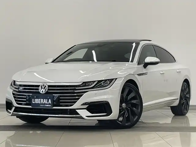 フォルクスワーゲン アルテオン 岡山県 2020(令2)年 6.1万km オリックスホワイトパールエフェクト 純正ナビ/全周囲カメラ/Bluetooth/USB/フルセグTV/ヴァーチャルコックピット/ACC/本革シート/シートヒーター/ABH/アイドリングストップ/フロントアシスト/レーンアシスト/サイドアシスト/疲労検知/ダイナミックライトアシスト/ダイナミックコーナリングライト/サンルーフ/HUD/PTG/DYNAUDIO/ドラレコ/アップルカープレイ