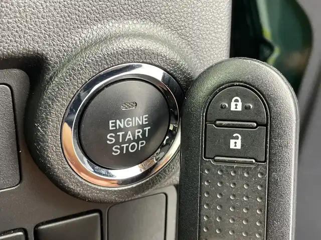 ダイハツ ブーン シルク 新潟県 2016(平28)年 3.9万km ダークエメラルドマイカ 純正ディーラーオプションナビ(NSZP-W66DE)/AM FM CD DVD Bluetooth USB/LEDオートライト/スマートキー2本/プッシュスタート/アイドリングストップ/純正フロアマット/ベンチシート/シートベルトリマインダー/エマージェンシーストップシグナル/電動格納機能付ウインカーミラー/フルセグTV/ETC/前方ドライブレコーダー