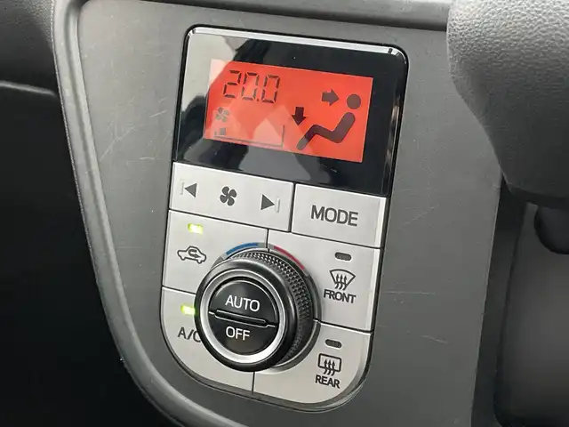 ダイハツ ブーン シルク 新潟県 2016(平28)年 3.9万km ダークエメラルドマイカ 純正ディーラーオプションナビ(NSZP-W66DE)/AM FM CD DVD Bluetooth USB/LEDオートライト/スマートキー2本/プッシュスタート/アイドリングストップ/純正フロアマット/ベンチシート/シートベルトリマインダー/エマージェンシーストップシグナル/電動格納機能付ウインカーミラー/フルセグTV/ETC/前方ドライブレコーダー