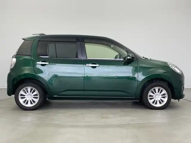 ダイハツ ブーン シルク 新潟県 2016(平28)年 3.9万km ダークエメラルドマイカ 純正ディーラーオプションナビ(NSZP-W66DE)/AM FM CD DVD Bluetooth USB/LEDオートライト/スマートキー2本/プッシュスタート/アイドリングストップ/純正フロアマット/ベンチシート/シートベルトリマインダー/エマージェンシーストップシグナル/電動格納機能付ウインカーミラー/フルセグTV/ETC/前方ドライブレコーダー