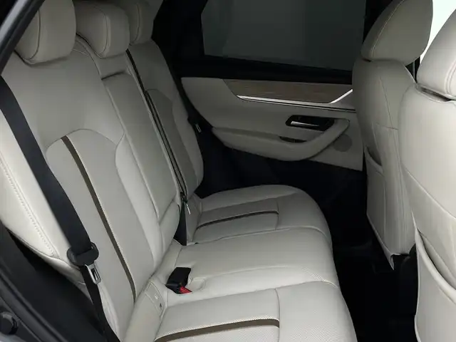 マツダ ＣＸ－６０ XD エクスクルーシブモード 新潟県 2023(令5)年 2.8万km ジェットブラックマイカ 4WD/i-Activesense/サンルーフ/BOSEプレミアムサウンド/純正SDナビ/(AM/FM/SD/フルセグ/Bluetooth)/全方位モニター/前後ドライブレコーダー/パワーバックドア/レーダークルーズコントロール/LEDオートライト/レザーシート/全席シートヒーター/前席エアシート/前席パワーシート/ステアリングヒーター/純正20インチアルミホイール/置くだけ充電/純正フロアマット/スマートキー/スペアキー/ETC