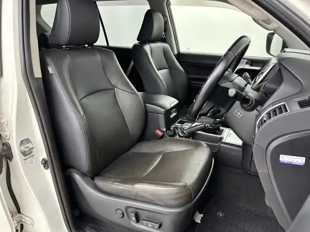 トヨタ ランドクルーザー プラド TX Lパッケージ 埼玉県 2018(平30)年 3.8万km ホワイトパールクリスタルシャイン 純正エアロ/サンルーフ　/純正ナビ　/(フルセグ/AM/FM/Bluetooth)　/ビルトインＥＴＣ　/バックカメラ　/前方ドライブレコーダー　/純正フロアマット　/シートヒーター(Ｄ＋Ｎ席)/エアシート(Ｄ＋Ｎ席)/パワーシート(Ｄ＋Ｎ席)　/純正ＡＷ１９インチ/レーンディパーチャーアラート/プリクラッシュセーフティ
