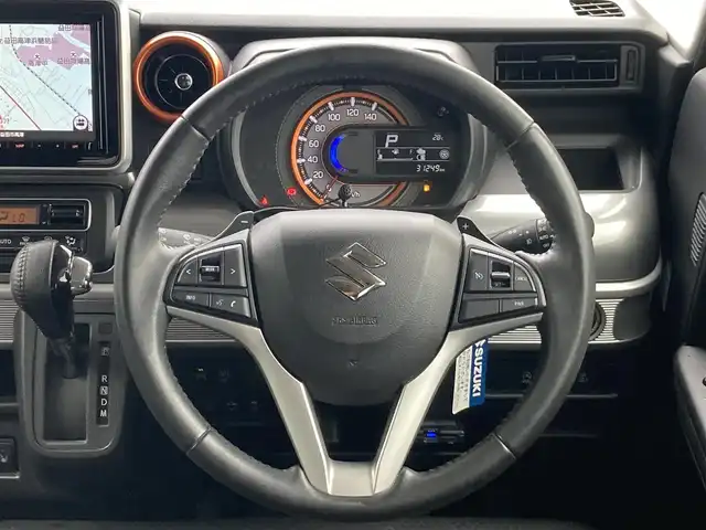 スズキ スペーシア ギア HYBRID XZターボ 島根県 2019(平31)年 3.2万km ツールグリーンパールメタリック/ガンメタリック2トーンルーフ ワンオーナー /社外SDナビ(CD/DVD/BT/フルセグ)/全方位カメラ/衝突被害軽減ブレーキ/車線逸脱警告/両側パワースライドドア /前席シートヒーター /前方ドライブレコーダー/ヘッドアップディスプレイ/オートライト/LEDヘッドライト/パドルシフト/ETC/純正ゴムフロアマット/電動格納ミラー/ミラーウィンカー /社外AW付きスタッドレスタイヤ積み込み/取扱説明書/保証書