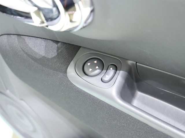 フィアット ５００ メンティーナ 静岡県 2015(平27)年 4.1万km LATTE MENTA ポータブルナビ(AVIC-MP33)/ワンセグTV/CD・AM・FM/ハーフレザーシート/純正ドラレコ/ガラスルーフ/ETC/純正15インチAW/スペアキー
