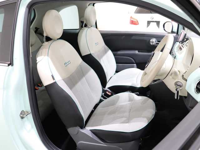 フィアット ５００ メンティーナ 静岡県 2015(平27)年 4.1万km LATTE MENTA ポータブルナビ(AVIC-MP33)/ワンセグTV/CD・AM・FM/ハーフレザーシート/純正ドラレコ/ガラスルーフ/ETC/純正15インチAW/スペアキー