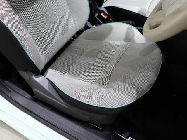 フィアット ５００ メンティーナ 静岡県 2015(平27)年 4.1万km LATTE MENTA ポータブルナビ(AVIC-MP33)/ワンセグTV/CD・AM・FM/ハーフレザーシート/純正ドラレコ/ガラスルーフ/ETC/純正15インチAW/スペアキー