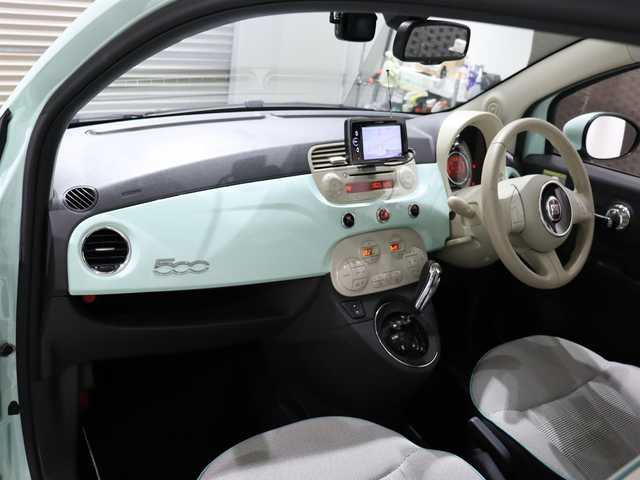 フィアット ５００ メンティーナ 静岡県 2015(平27)年 4.1万km LATTE MENTA ポータブルナビ(AVIC-MP33)/ワンセグTV/CD・AM・FM/ハーフレザーシート/純正ドラレコ/ガラスルーフ/ETC/純正15インチAW/スペアキー
