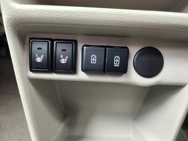 スズキ ラパン ＬＣ X 愛知県 2022(令4)年 1.1万km フォーンベージュM スズキデュアルセーフティーブレーキ/・衝突軽減ブレーキ/・横滑り防止装置/・コーナーセンサー　/・アラウンドビューモニター/純正8インチナビ　/フルセグTV/Bluetooth/シートヒーター（D/N）/USBポート×2/ステアリングリモコン/LEDヘッドライト/AAC