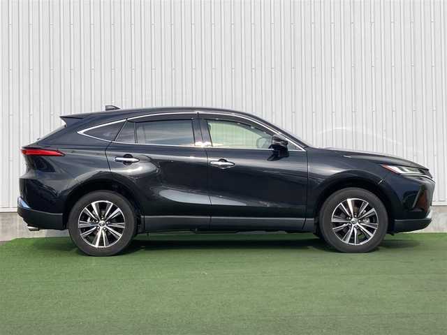 トヨタ ハリアー ハイブリッド G レザーパッケージ 香川県 2021(令3)年 3.5万km プレシャスブラックパール 登録時走行距離：34970km/メーカー純正ナビ/　BT接続/バックカメラ/プリクラッシュセーフティシステム/レーンキープアシスト/レーダークルーズコントロール/クリアランスソナー/オートハイビーム/LEDヘッドライト/オートライト/フォグランプ/デジタルインナーミラー/ビルトインETC/MTモード付AT/電子パーキングブレーキ/ブラックレザーシート/シートベンチレーション/パワーシート/シートメモリ/プッシュスタート/スマートキー/スペアキー