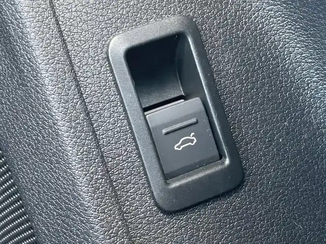 アウディ Ｑ３ 35TFSI アドバンスド 鹿児島県 2020(令2)年 3.6万km グレーＭ 禁煙車/純正ナビ/ワンセグ/レザーシート/前席パワーシート/シートヒーター/360°ビューモニターカメラ/バックカメラ/フロントカメラ/リアパワーテールゲート/純正フロアマット/純正18インチアルミホイール/前後ドライブレコーダー