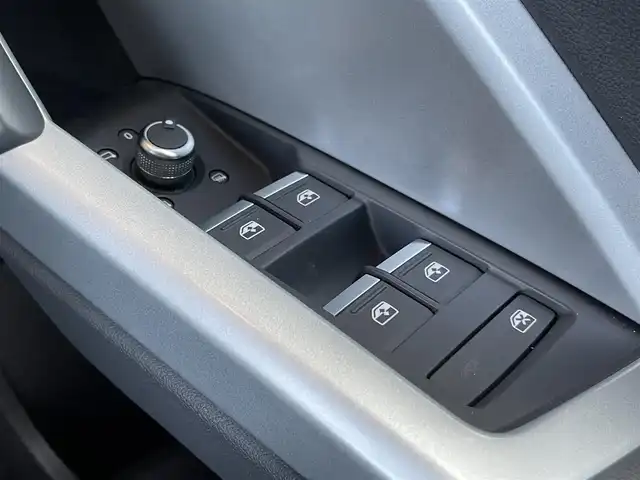 アウディ Ｑ３ 35TFSI アドバンスド 鹿児島県 2020(令2)年 3.6万km グレーＭ 禁煙車/純正ナビ/ワンセグ/レザーシート/前席パワーシート/シートヒーター/360°ビューモニターカメラ/バックカメラ/フロントカメラ/リアパワーテールゲート/純正フロアマット/純正18インチアルミホイール/前後ドライブレコーダー