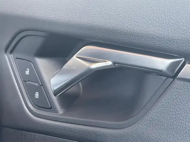 アウディ Ｑ３ 35TFSI アドバンスド 鹿児島県 2020(令2)年 3.6万km グレーＭ 禁煙車/純正ナビ/ワンセグ/レザーシート/前席パワーシート/シートヒーター/360°ビューモニターカメラ/バックカメラ/フロントカメラ/リアパワーテールゲート/純正フロアマット/純正18インチアルミホイール/前後ドライブレコーダー