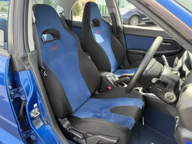 スバル インプレッサ ＷＲＸ STi 東京都 2003(平15)年 6.2万km WRブルーマイカ 純正BBS製17インチアルミ/STI製ストラットタワーバー/STI製３蓮メーター/TEIN製車高調キット/トラスト製マフラー/ブリッツ製エアクリーナー/ブリッツ製インタークーラー/ブリッツ製ラジエター/ないる屋製Frバンパー/ないる屋製サイドステップ/ないる屋製Frフェンダー/ないる屋製ボンネット/純正DVDナビ/ETC/純正フロアマット/HIDヘッドライト/保証書/整備記録簿/取扱説明書
