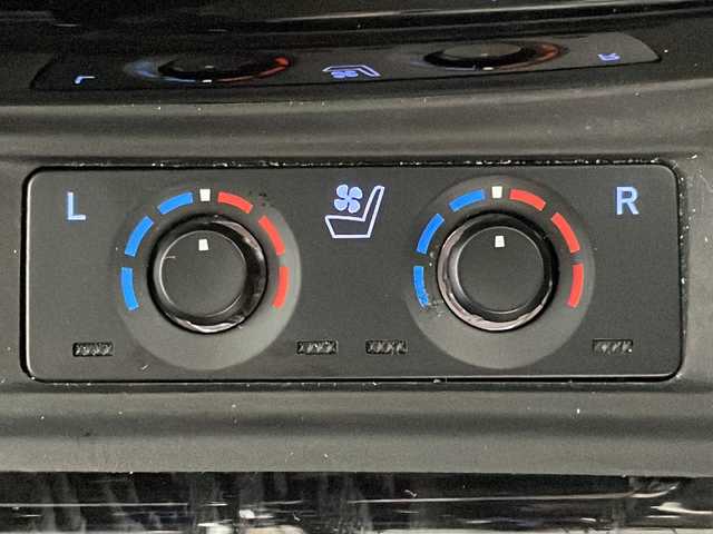 トヨタ アルファードハイブリット SR 広島県 2021(令3)年 3.9万km ブラック 社外フロントエアロ/JBLプレミアムサウンド/純正10型ナビ/パノラミックビューモニター/3眼LEDヘッドランプ/パワーバックドア/両側パワースライドドア/パワーシート/ポジションメモリー/シートヒーター/ベンチレーション/オットマン/セーフティセンス/・プリクラッシュセーフティ/・レーントレーシングアシスト/・オートマチックハイビーム/・レーダークルーズコントロール/ブラインドスポットモニター/パーキングアシスト/パーキングサポートブレーキ/ALPINEデジタルインナーミラー型ドラレコ/ETC2.0