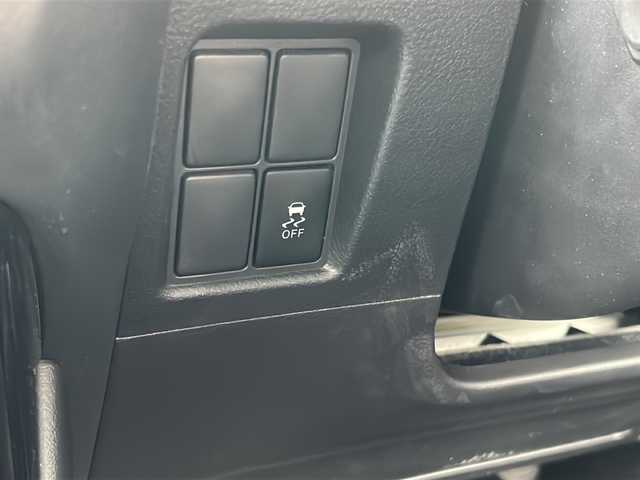 トヨタ ランドクルーザー プラド TX 埼玉県 2016(平28)年 6.4万km ブラック 純正ナビ /ETC　/バックカメラ /サンルーフ/LEDライト　/ルーフレール　/スマートキー/スペアキー１本/フォグランプ　/サイドステップ　/ステアリングスイッチ　/プッシュスタート　/電格ミラー　/オートライト　/フロアマット　/３列シート　/ISOFIX /ライトウォッシャー/TRC/パワーステアリング/パワーウィンドウ/保証書/取扱説明書