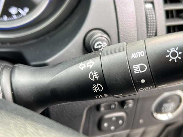 トヨタ ランドクルーザー プラド TX 埼玉県 2016(平28)年 6.4万km ブラック 純正ナビ /ETC　/バックカメラ /サンルーフ/LEDライト　/ルーフレール　/スマートキー/スペアキー１本/フォグランプ　/サイドステップ　/ステアリングスイッチ　/プッシュスタート　/電格ミラー　/オートライト　/フロアマット　/３列シート　/ISOFIX /ライトウォッシャー/TRC/パワーステアリング/パワーウィンドウ/保証書/取扱説明書