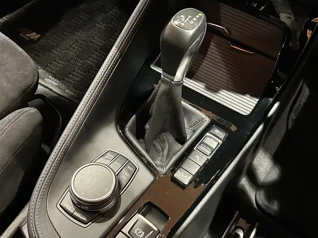 ＢＭＷ Ｘ１ xDrive 18d Mスポーツ 道央・札幌 2018(平30)年 4.6万km アルピンホワイトⅢ アドバンスドアクティブセーフティパッケージ/　・ACC/　・ヘッドアップディスプレイ/LEDヘッドライト/シートヒーター/純正HDDナビ/CD/DVD/USB/Bluetooth/バックカメラ/PDC/パーキングアシスト/パワーテールゲート