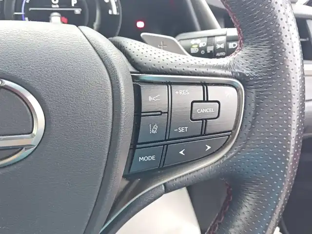 レクサス ＥＳ 300h Fスポーツ 福岡県 2019(平31)年 3.8万km ヒートブルーコントラストレイヤリング 〇ムーンルーフ/〇純正12.3インチハイブリッドナビゲーションシステム/〇フルセグTV/〇バックカメラ/〇ブラインドスポットモニター/〇ビルトインETC2.0/〇レーダークルーズコントロール/〇セーフティシステムプラス/〇3眼フルLEDヘッドランプ/〇デジタルインナーミラー/〇革巻きステアリングホイール/ステアリングヒーター/〇パドルシフト/〇合皮スポーツシート/シートヒーター/〇パワーシート/〇純正19インチアルミホイール/〇スマートエントリー/スタートシステム/〇アクセサリーソケット/〇禁煙車