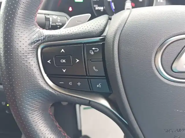 レクサス ＥＳ 300h Fスポーツ 福岡県 2019(平31)年 3.8万km ヒートブルーコントラストレイヤリング サンルーフ/純正12.3型ナビ/フルセグTV/バックモニター/ビルトインETC2.0/レーダークルーズコントロール/クリアランスソナー/セーフティシステムプラス/・プリクラッシュセーフティ/・レーントレーシングアシスト/・アダプティブハイビームシステム/・ロードサインアシスト/・先行車発進告知機能/パーキングサポートブレーキ/3眼フルLEDヘッドランプ/革巻きステアリング/ステアリングヒーター/パドルシフト/合皮スポーツシート/パワーシート/前席シートヒーター/エアシート/運転席ポジションメモリー/純正19インチアルミホイール/スマートエントリー/スタートシステム/禁煙車