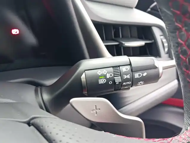 レクサス ＥＳ 300h Fスポーツ 福岡県 2019(平31)年 3.8万km ヒートブルーコントラストレイヤリング サンルーフ/純正12.3型ナビ/フルセグTV/バックモニター/ビルトインETC2.0/レーダークルーズコントロール/クリアランスソナー/セーフティシステムプラス/・プリクラッシュセーフティ/・レーントレーシングアシスト/・アダプティブハイビームシステム/・ロードサインアシスト/・先行車発進告知機能/パーキングサポートブレーキ/3眼フルLEDヘッドランプ/革巻きステアリング/ステアリングヒーター/パドルシフト/合皮スポーツシート/パワーシート/前席シートヒーター/エアシート/運転席ポジションメモリー/純正19インチアルミホイール/スマートエントリー/スタートシステム/禁煙車