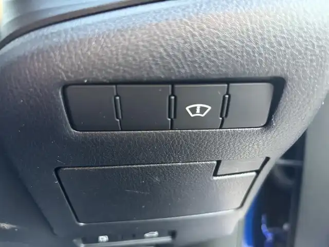 レクサス ＥＳ 300h Fスポーツ 福岡県 2019(平31)年 3.8万km ヒートブルーコントラストレイヤリング サンルーフ/純正12.3型ナビ/フルセグTV/バックモニター/ビルトインETC2.0/レーダークルーズコントロール/クリアランスソナー/セーフティシステムプラス/・プリクラッシュセーフティ/・レーントレーシングアシスト/・アダプティブハイビームシステム/・ロードサインアシスト/・先行車発進告知機能/パーキングサポートブレーキ/3眼フルLEDヘッドランプ/革巻きステアリング/ステアリングヒーター/パドルシフト/合皮スポーツシート/パワーシート/前席シートヒーター/エアシート/運転席ポジションメモリー/純正19インチアルミホイール/スマートエントリー/スタートシステム/禁煙車