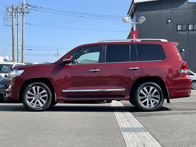 トヨタ ランドクルーザー ZX 群馬県 2017(平29)年 4.2万km ダークレッドマイカメタリック ワンオーナー/純正SDナビ/モデリスタフルエアロ/パーキングソナー/アダプティブクルーズコントロール/電動格納ミラー/本革+木目調ステアリング/木目調内装/シートセットポジションメモリー/Bluetooth/ステアリングスイッチ/ステアリングヒーター/ヘッドレストモニター/前席パワーシート/2列目前後パワーシート/LEDフォグランプ/LEDヘッドライト/V8/全周囲カメラ/AHB/純正20インチアルミホイール/純正フロアマット/前方ドライブレコーダー/サンルーフ/パワーステアリング/チップアップシート/純正ビルトインETC2.0/ルーフレール/スマートキー