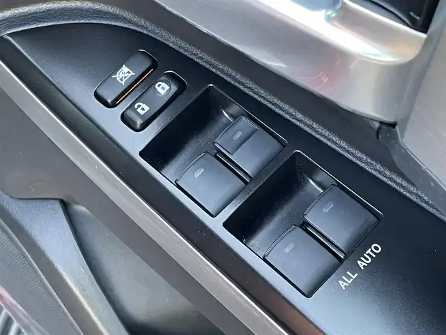 トヨタ ランドクルーザー ZX 群馬県 2017(平29)年 4.2万km ダークレッドマイカメタリック ワンオーナー/純正SDナビ/モデリスタフルエアロ/パーキングソナー/アダプティブクルーズコントロール/電動格納ミラー/本革+木目調ステアリング/木目調内装/シートセットポジションメモリー/Bluetooth/ステアリングスイッチ/ステアリングヒーター/ヘッドレストモニター/前席パワーシート/2列目前後パワーシート/LEDフォグランプ/LEDヘッドライト/V8/全周囲カメラ/AHB/純正20インチアルミホイール/純正フロアマット/前方ドライブレコーダー/サンルーフ/パワーステアリング/チップアップシート/純正ビルトインETC2.0/ルーフレール/スマートキー