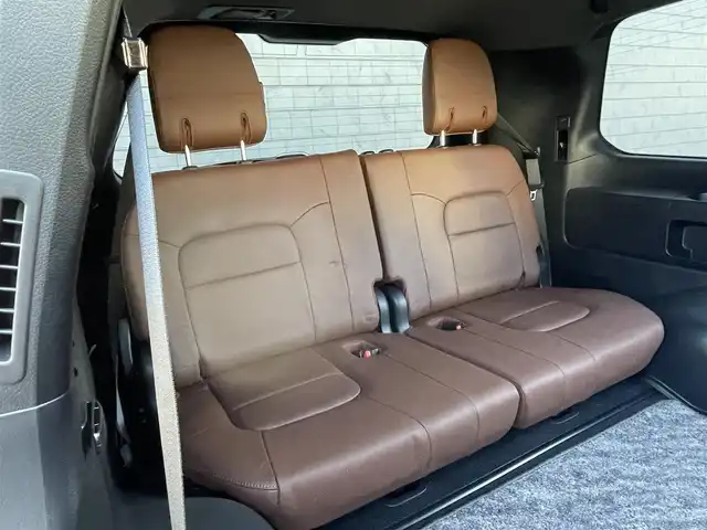 トヨタ ランドクルーザー ZX 群馬県 2017(平29)年 4.2万km ダークレッドマイカメタリック ワンオーナー/純正SDナビ/モデリスタフルエアロ/パーキングソナー/アダプティブクルーズコントロール/電動格納ミラー/本革+木目調ステアリング/木目調内装/シートセットポジションメモリー/Bluetooth/ステアリングスイッチ/ステアリングヒーター/ヘッドレストモニター/前席パワーシート/2列目前後パワーシート/LEDフォグランプ/LEDヘッドライト/V8/全周囲カメラ/AHB/純正20インチアルミホイール/純正フロアマット/前方ドライブレコーダー/サンルーフ/パワーステアリング/チップアップシート/純正ビルトインETC2.0/ルーフレール/スマートキー