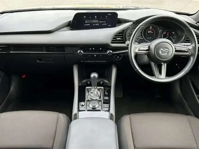 マツダ マツダ３ファストバック 15S ツーリング 群馬県 2023(令5)年 4.7万km ジェットブラックマイカ 純正ディスプレイオーディオ/（FM/AM/CD/DVD/HDMI/Bluetooth/フルセグTV）/全方位カメラ/前後ドラレコ（C9KA V6 580A）/ETC/ワンオーナー/i-ACTIVSENSE/・追従走行式クルーズコントロール/・レーンキープアシスト/・LEDヘッドライト/・オートライト/・オートハイビーム/・衝突被害軽減装置/純正フロアマット/純正18インチAW/ステアリングスイッチ/革巻きステアリング/電動格納ミラー/取扱説明書