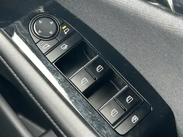 マツダ マツダ３ファストバック 15S ツーリング 群馬県 2023(令5)年 4.7万km ジェットブラックマイカ 純正ディスプレイオーディオ/（FM/AM/CD/DVD/HDMI/Bluetooth/フルセグTV）/全方位カメラ/前後ドラレコ（C9KA V6 580A）/ETC/ワンオーナー/i-ACTIVSENSE/・追従走行式クルーズコントロール/・レーンキープアシスト/・LEDヘッドライト/・オートライト/・オートハイビーム/・衝突被害軽減装置/純正フロアマット/純正18インチAW/ステアリングスイッチ/革巻きステアリング/電動格納ミラー/取扱説明書