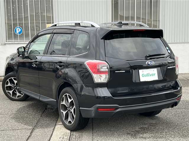 スバル フォレスター S－リミテッド 富山県 2016(平28)年 13.6万km クリスタルブラックシリカ ワンオーナー/スマートキー２本/レザーシート/4WD/パワーシート（D席メモリー付き）/社外メモリナビ（AVIC-ZH0999）/フルセグTV/CD/DVD再生/Bluetooth/ETC/バックカメラ/パドルシフト/アイドリングストップ/純正18インチAW/ACC/レーンキープアシスト/シートヒーター（全席）/LEDヘッドライト/フォグランプ/純正フロアマット/純正ドアバイザー/横滑り防止装置/BSM/電動格納ウィンカーミラー/ステアリングスイッチ/オートライト/革巻きステアリング/パワーバックドア/タイヤ積み込み/（スタッドレス225/60/R17）