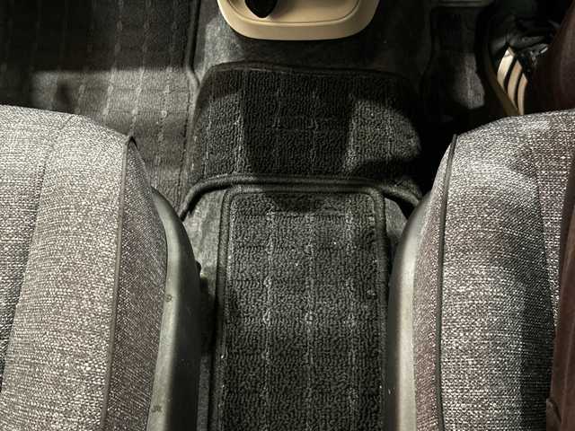 トヨタ シエンタ Z 埼玉県 2022(令4)年 2万km アーバンカーキ 純正フリップダウンモニター　/純正ディスプレイオーディオ（ナビ機能付）/　　CD/DVD/BT/フルセグ　/パノラミックビューモニター　/両側パワースライドドア　/レーダークルーズコントロール　/LED　/シートヒーター　/ステアリングヒーター　/ブラインドスポットモニター　/ETC