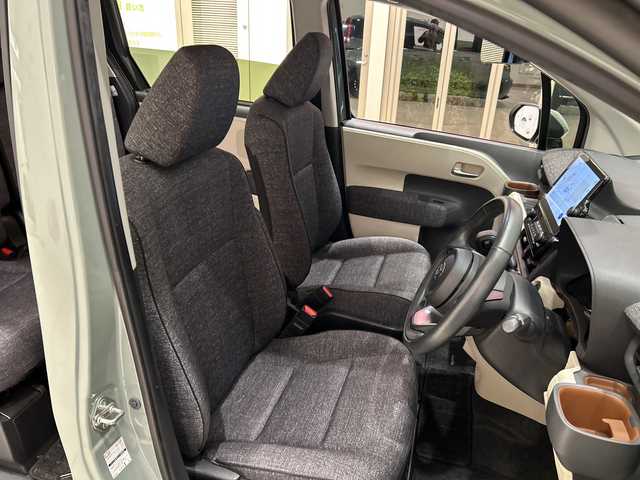 トヨタ シエンタ Z 埼玉県 2022(令4)年 2万km アーバンカーキ 純正フリップダウンモニター　/純正ディスプレイオーディオ（ナビ機能付）/　　CD/DVD/BT/フルセグ　/パノラミックビューモニター　/両側パワースライドドア　/レーダークルーズコントロール　/LED　/シートヒーター　/ステアリングヒーター　/ブラインドスポットモニター　/ETC