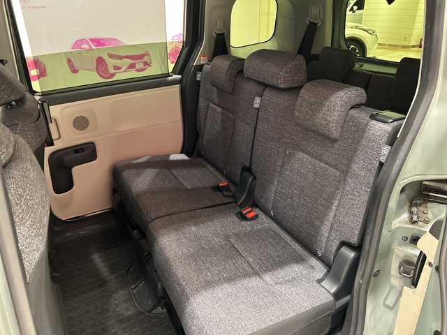 トヨタ シエンタ Z 埼玉県 2022(令4)年 2万km アーバンカーキ 純正フリップダウンモニター　/純正ディスプレイオーディオ（ナビ機能付）/　　CD/DVD/BT/フルセグ　/パノラミックビューモニター　/両側パワースライドドア　/レーダークルーズコントロール　/LED　/シートヒーター　/ステアリングヒーター　/ブラインドスポットモニター　/ETC