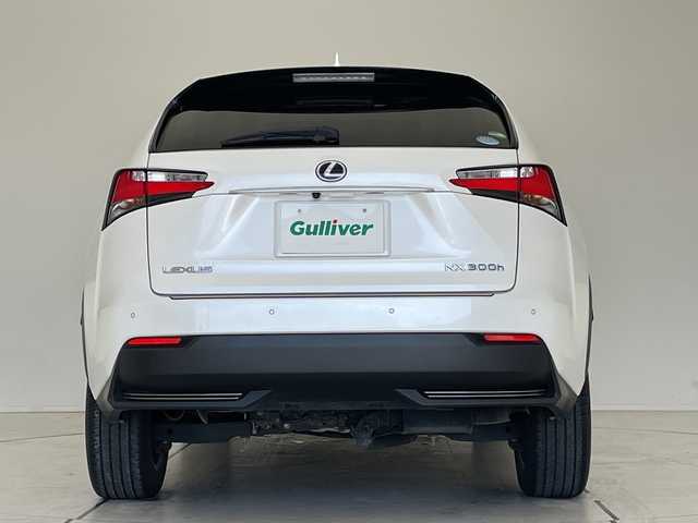 レクサス ＮＸ 300h バージョンL 愛知県 2016(平28)年 5.1万km ソニッククォーツ レクサスセーフティセンス/純正ナビ/サンルーフ/三眼LEDヘッドライト/本革レザー/バックカメラ/電動リアゲート/パワーシート/コーナーセンサー/純正アルミホイール/ETC2.0/パドルシフト/ステアリングヒーター/オートマチックハイビーム/ドライブレコーダー/衝突軽減システム/フルセグ/CD DVD/Bluetooth/ステアリングスイッチ/スマートキー/プッシュスタート