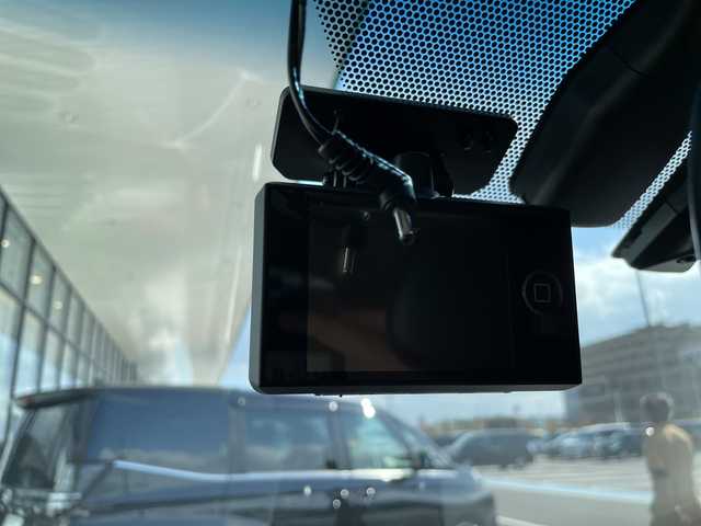 レクサス ＮＸ 300h バージョンL 愛知県 2016(平28)年 5.1万km ソニッククォーツ レクサスセーフティセンス/純正ナビ/サンルーフ/三眼LEDヘッドライト/本革レザー/バックカメラ/電動リアゲート/パワーシート/コーナーセンサー/純正アルミホイール/ETC2.0/パドルシフト/ステアリングヒーター/オートマチックハイビーム/ドライブレコーダー/衝突軽減システム/フルセグ/CD DVD/Bluetooth/ステアリングスイッチ/スマートキー/プッシュスタート