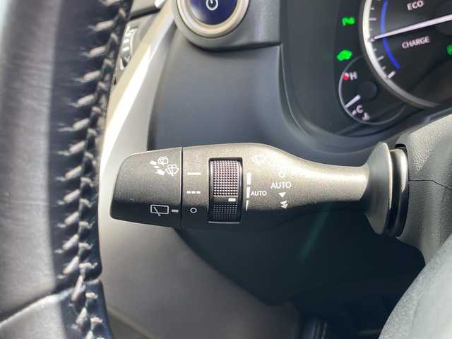 レクサス ＮＸ 300h バージョンL 愛知県 2016(平28)年 5.1万km ソニッククォーツ レクサスセーフティセンス/純正ナビ/サンルーフ/三眼LEDヘッドライト/本革レザー/バックカメラ/電動リアゲート/パワーシート/コーナーセンサー/純正アルミホイール/ETC2.0/パドルシフト/ステアリングヒーター/オートマチックハイビーム/ドライブレコーダー/衝突軽減システム/フルセグ/CD DVD/Bluetooth/ステアリングスイッチ/スマートキー/プッシュスタート