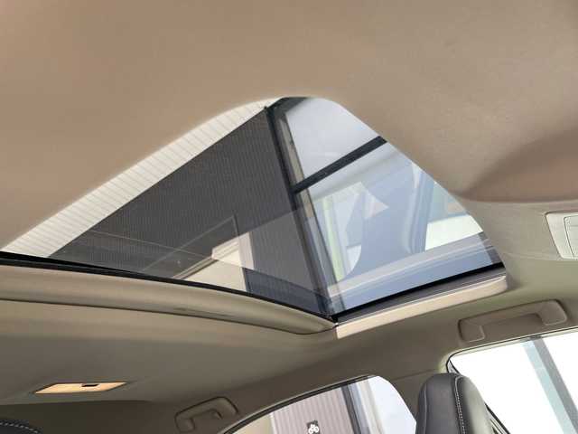 レクサス ＮＸ 300h バージョンL 愛知県 2016(平28)年 5.1万km ソニッククォーツ レクサスセーフティセンス/純正ナビ/サンルーフ/三眼LEDヘッドライト/本革レザー/バックカメラ/電動リアゲート/パワーシート/コーナーセンサー/純正アルミホイール/ETC2.0/パドルシフト/ステアリングヒーター/オートマチックハイビーム/ドライブレコーダー/衝突軽減システム/フルセグ/CD DVD/Bluetooth/ステアリングスイッチ/スマートキー/プッシュスタート