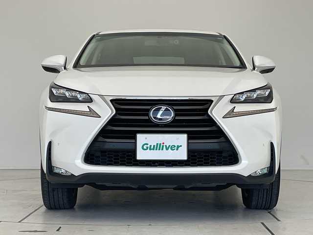 レクサス ＮＸ 300h バージョンL 愛知県 2016(平28)年 5.1万km ソニッククォーツ レクサスセーフティセンス/純正ナビ/サンルーフ/三眼LEDヘッドライト/本革レザー/バックカメラ/電動リアゲート/パワーシート/コーナーセンサー/純正アルミホイール/ETC2.0/パドルシフト/ステアリングヒーター/オートマチックハイビーム/ドライブレコーダー/衝突軽減システム/フルセグ/CD DVD/Bluetooth/ステアリングスイッチ/スマートキー/プッシュスタート