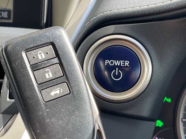 レクサス ＮＸ 300h バージョンL 愛知県 2016(平28)年 5.1万km ソニッククォーツ レクサスセーフティセンス/純正ナビ/サンルーフ/三眼LEDヘッドライト/本革レザー/バックカメラ/電動リアゲート/パワーシート/コーナーセンサー/純正アルミホイール/ETC2.0/パドルシフト/ステアリングヒーター/オートマチックハイビーム/ドライブレコーダー/衝突軽減システム/フルセグ/CD DVD/Bluetooth/ステアリングスイッチ/スマートキー/プッシュスタート